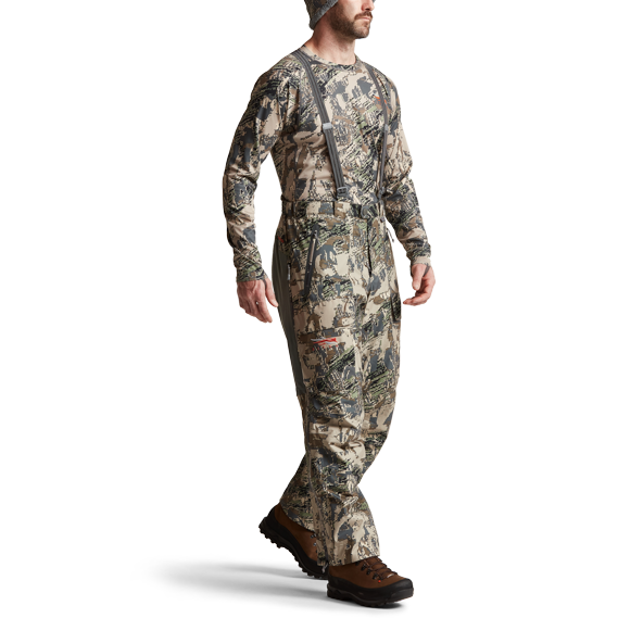 Img_SITKA_BG_2021_30078-OB-Mens-Blizzard-AeroLite-Bib-Pant-Optifade-Open-Country-592p_Studio_01822